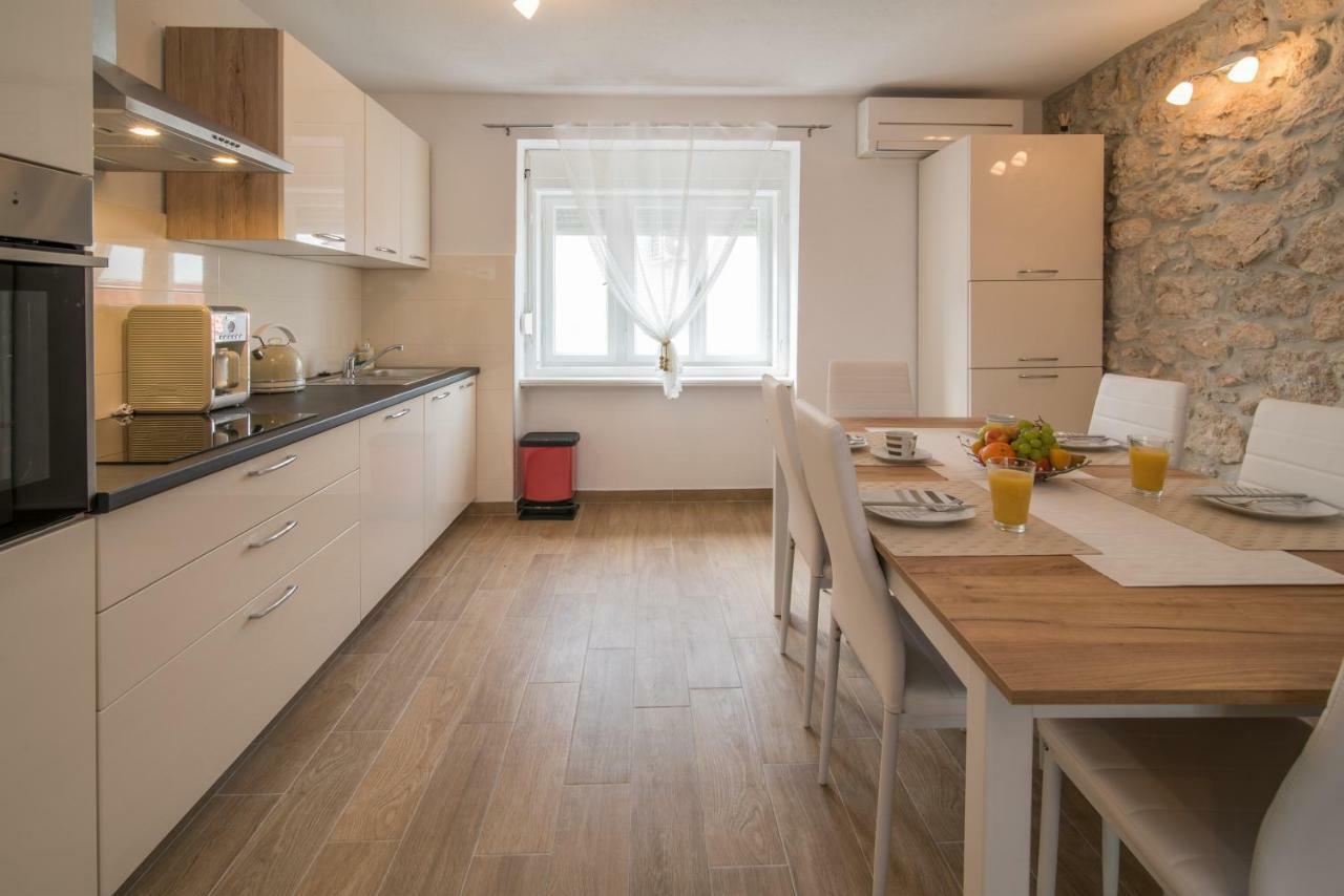 Apartments Tara Врбник Экстерьер фото