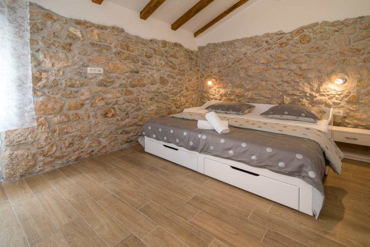 Apartments Tara Врбник Экстерьер фото